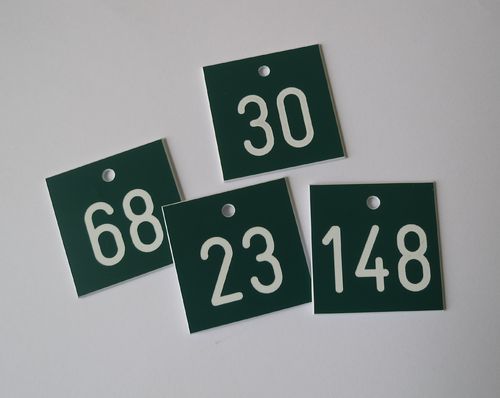 Kunststoff Schilder Zahlenmarken Ziffernschilder  30mm x 30mm 30 Stück PVC 